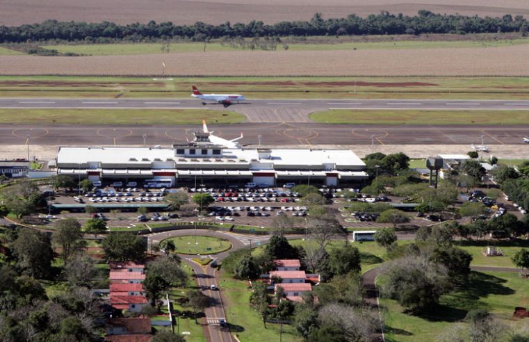 CCR doa mais de 500 objetos dos achados e perdidos do Aeroporto de Foz do Iguaçu