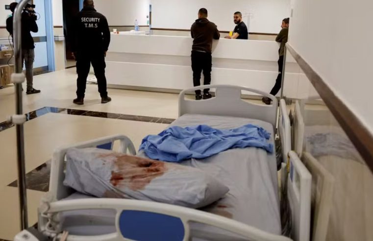 Disfarçados de médicos, soldados israelenses entram em hospital na Cisjordânia e matam 3