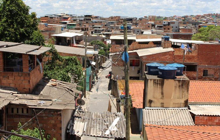 Após 50 anos, IBGE volta a usar o termo ‘favelas’ no Censo