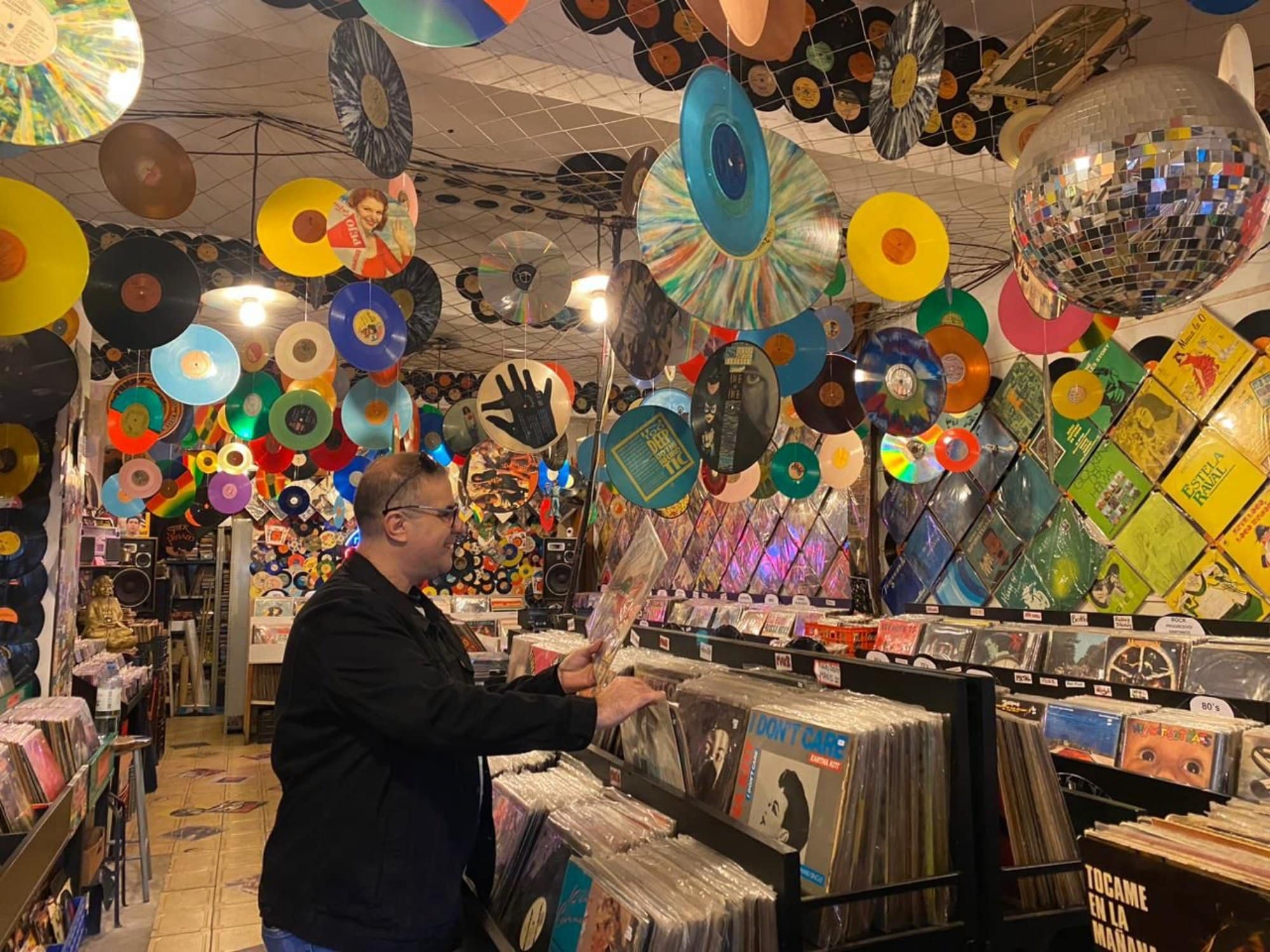 Feira Gira Música acontece neste domingo para os amantes de vinil