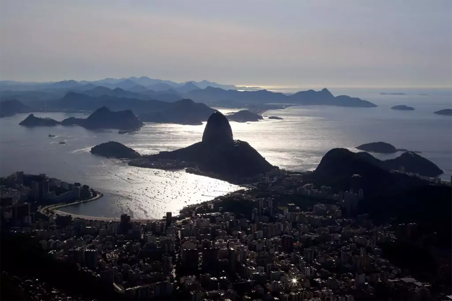 Lei destinada aos gastos e receitas do município do Rio é sancionada por Eduardo Paes