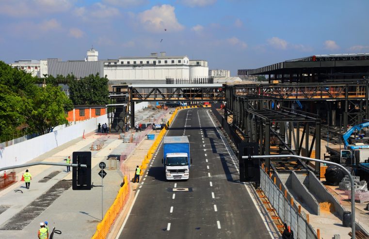 Circulação viária na Avenida Francisco Bicalho será alterada a partir de sábado