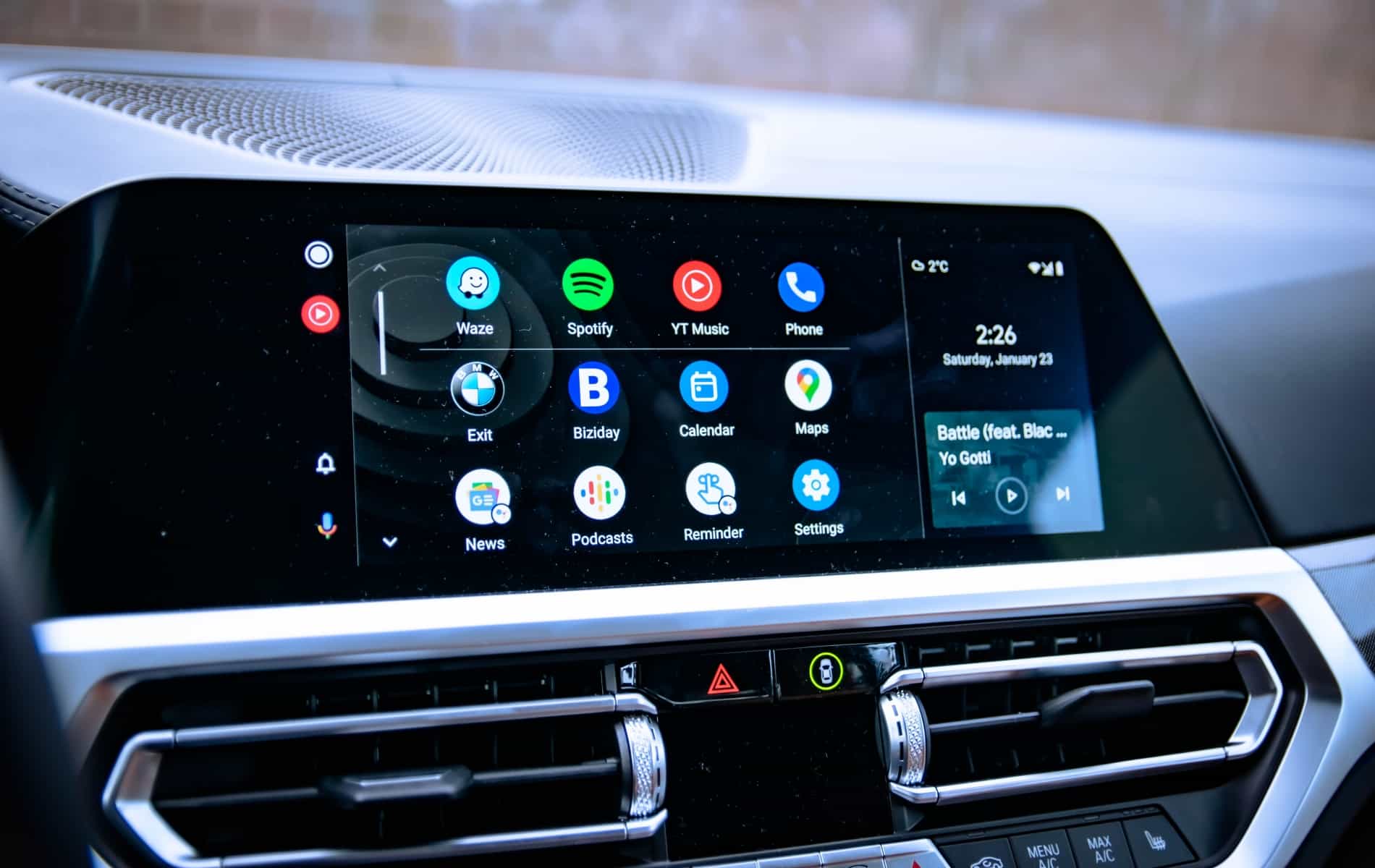 Nova função do Android Auto permite que o WhatsApp resuma mensagens  