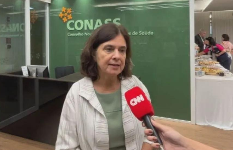 Vacina contra a dengue é esperança, mas não solução única, diz Ministra da Saúde