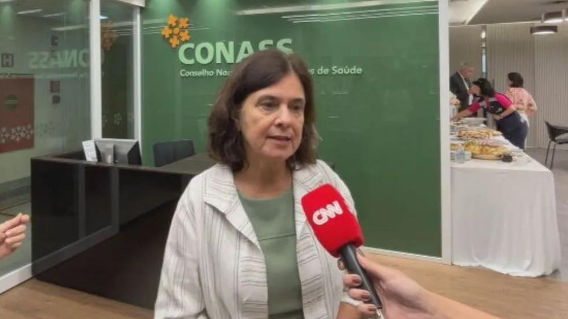 Vacina contra a dengue é esperança, mas não solução única, diz Ministra da Saúde