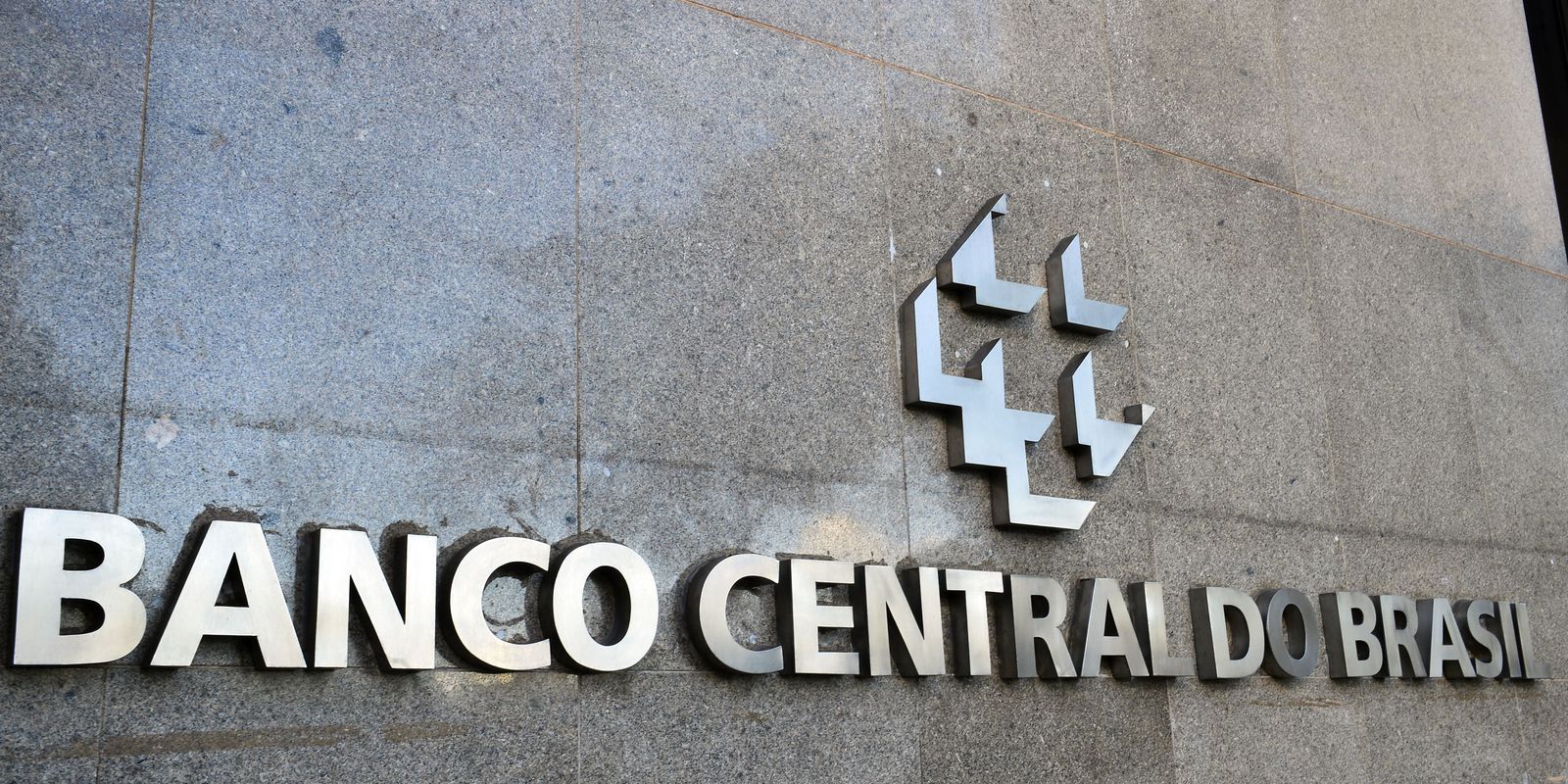 Banco Central divulga edital de concurso para analista 