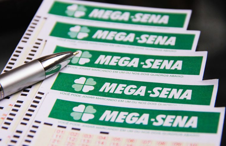 Mega-Sena: três apostas acertam os seis números e dividem prêmio de R$ 162,7 milhões