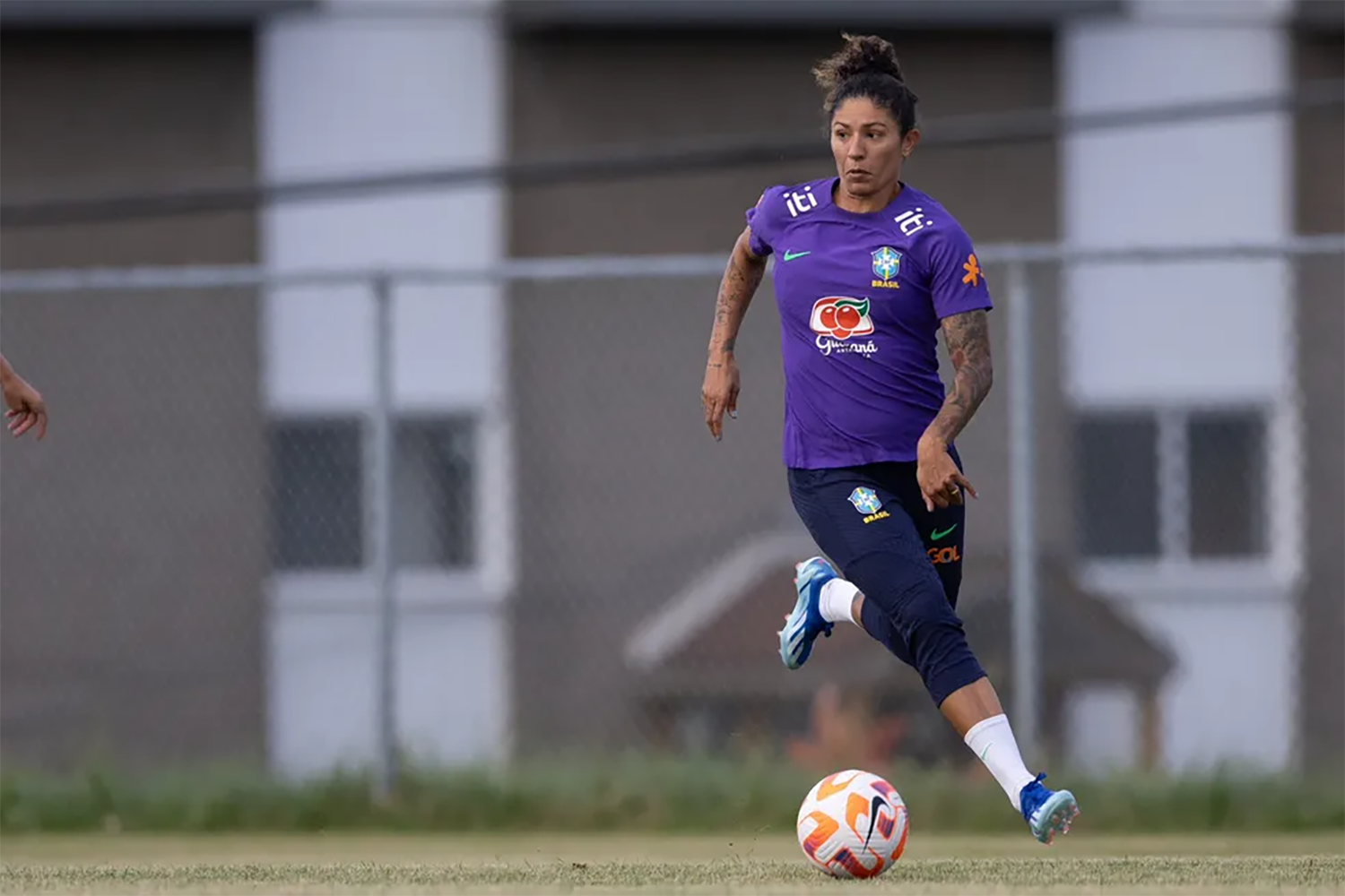 Flamengo fecha com Cristiane para a temporada, que deve treinar já essa semana