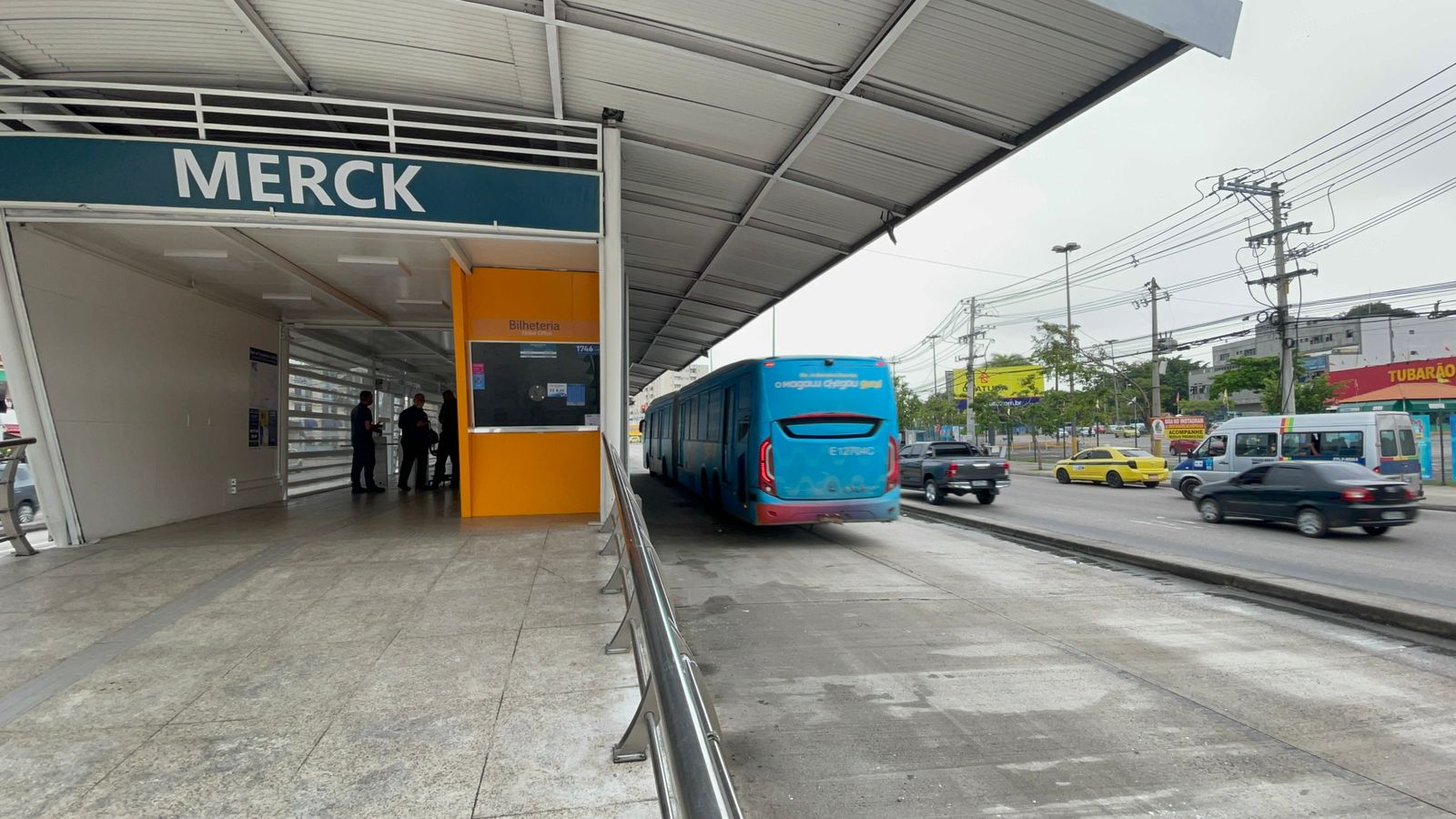 Estação de BRT Merck está fechada temporariamente nesta tarde de quinta-feira