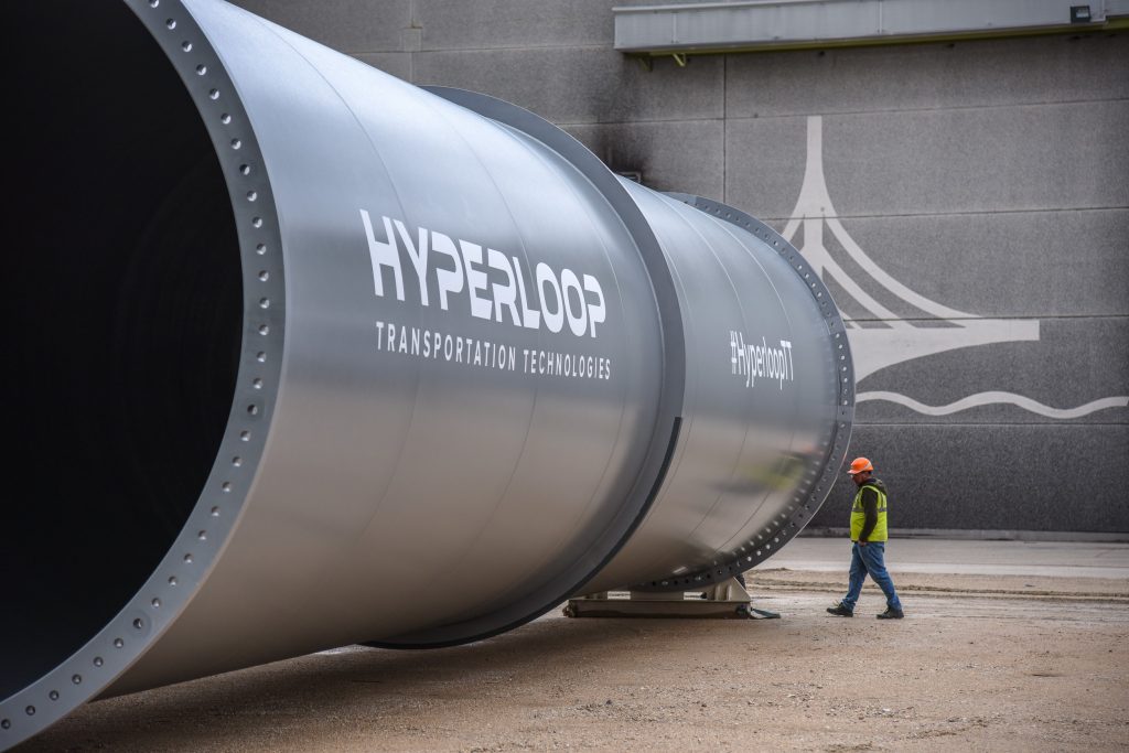 Hyperloop pode revolucionar transporte de cargas no Brasil