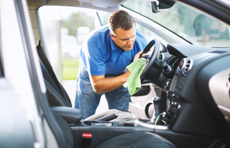 Higienizar o interior do carro evita problemas respiratórios