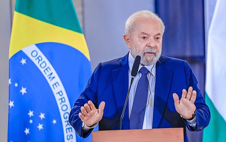 Lula busca atrair eleitores de Bolsonaro em eleições municipais