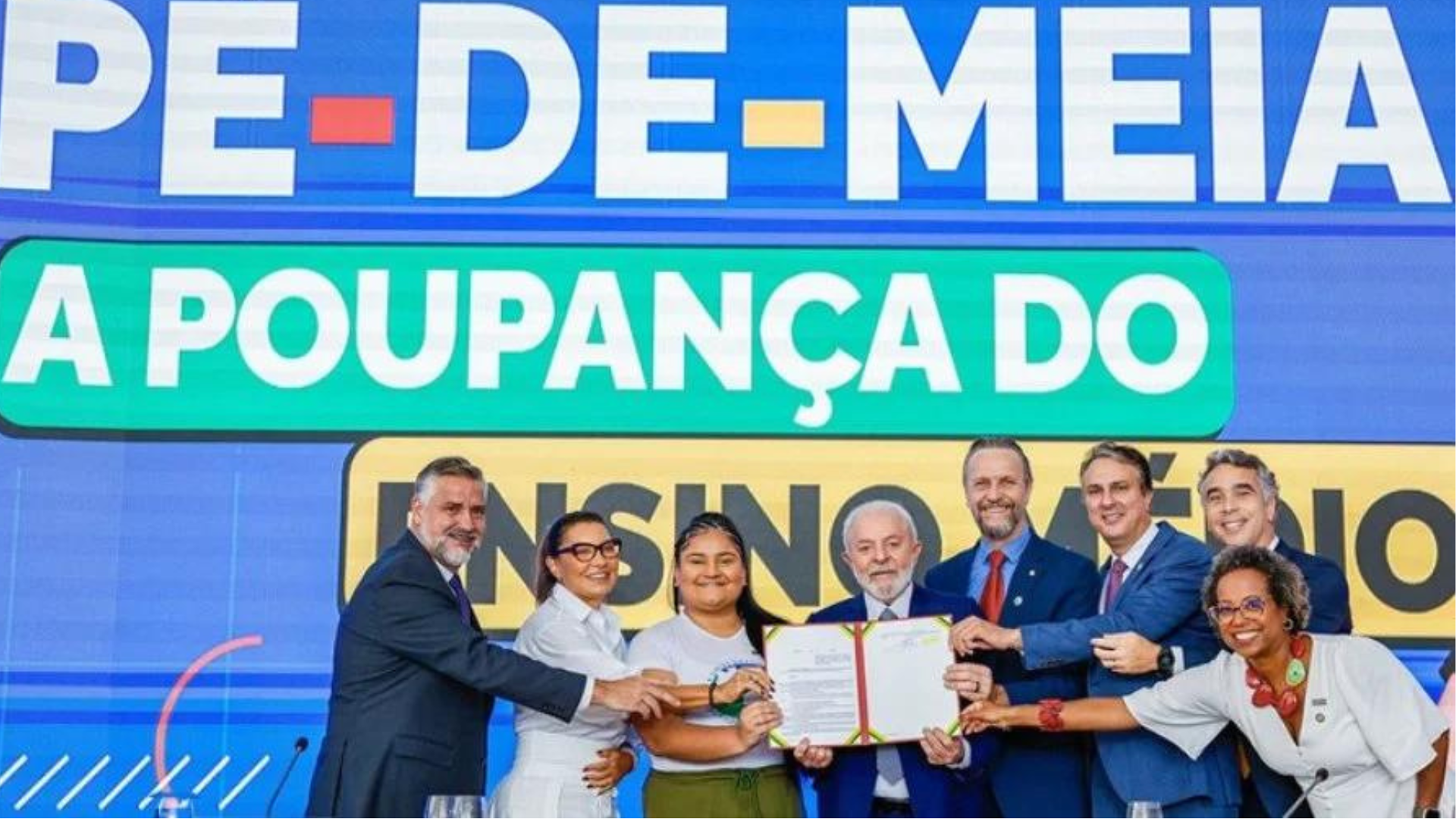 Pé de Meia: Programa pagará 2 mil por ano para alunos do ensino médio