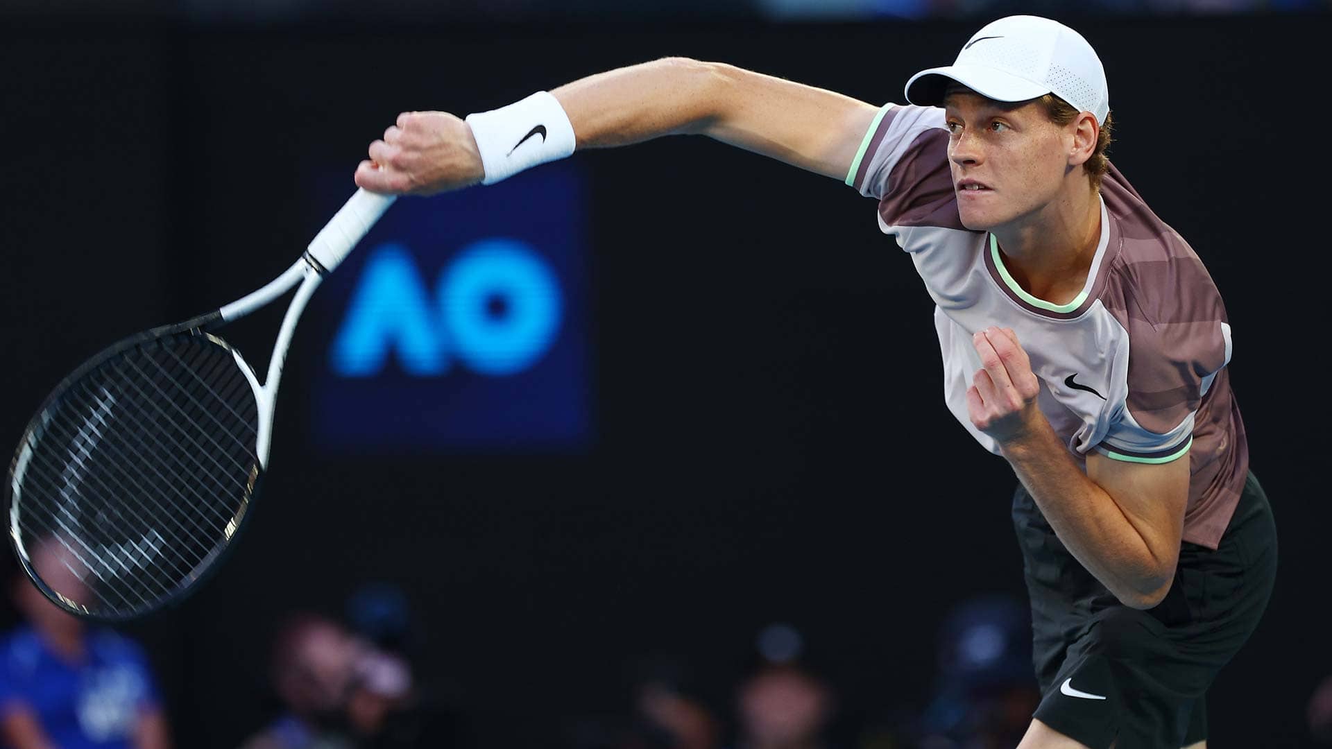 Sinner vira sobre Medvedev e é campeão do Australian Open 2024