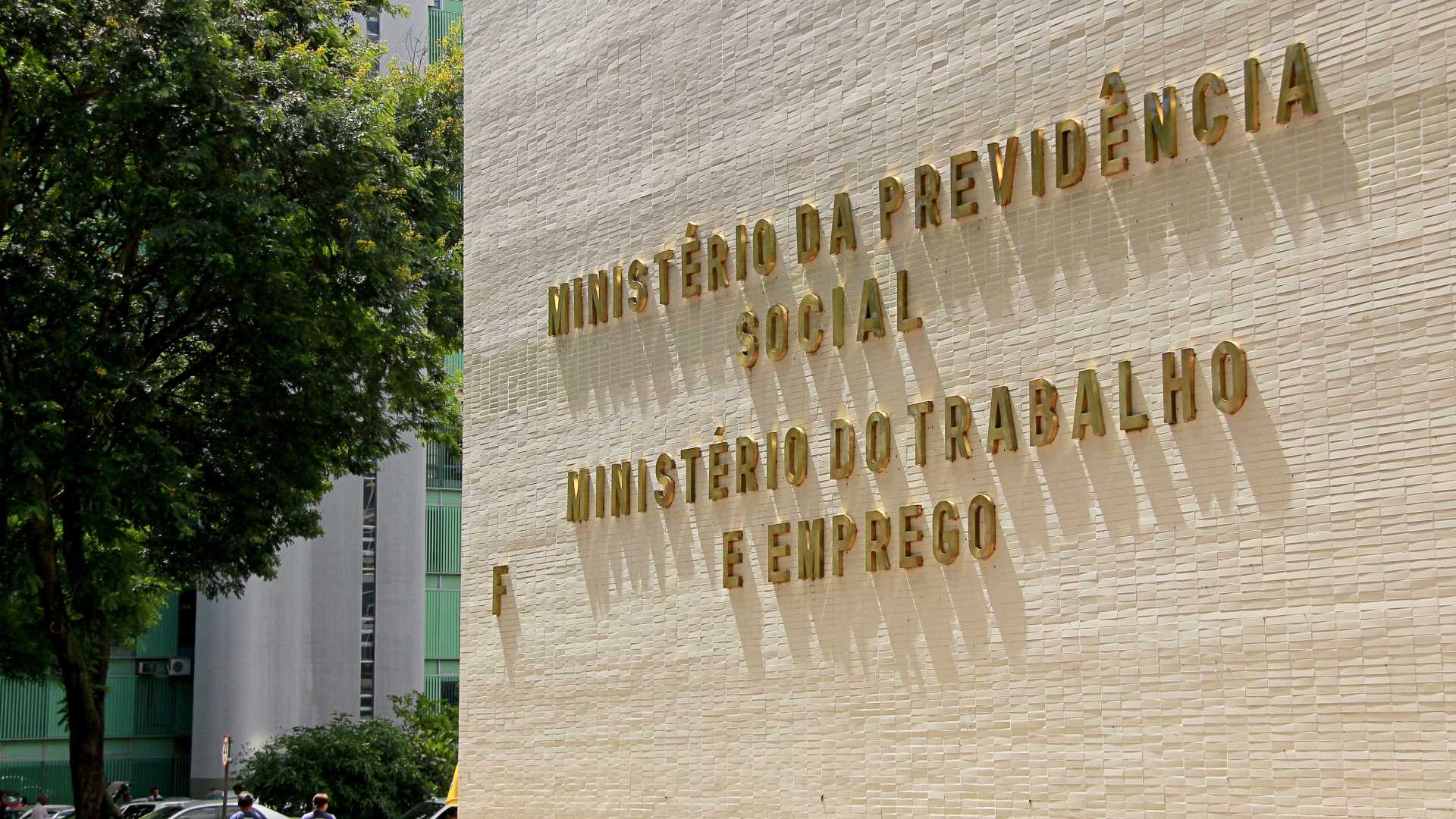 Ministério do Trabalho atualiza valores do seguro-desemprego para 2024 