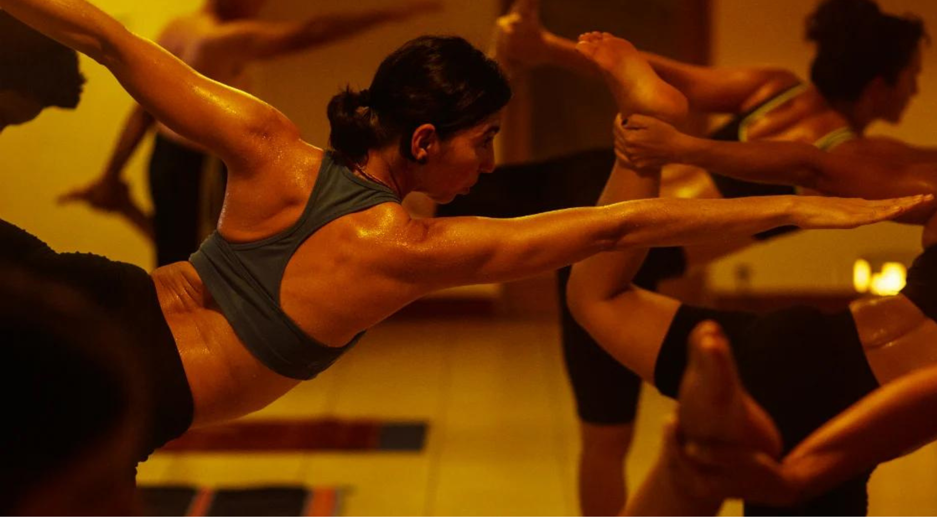 Hot yoga ajuda na transformação da saúde física e mental