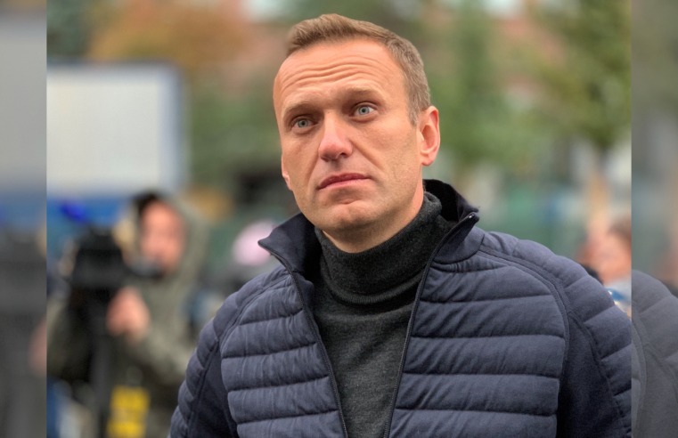 Alexei Navalny, principal opositor de Putin, morre em prisão russa