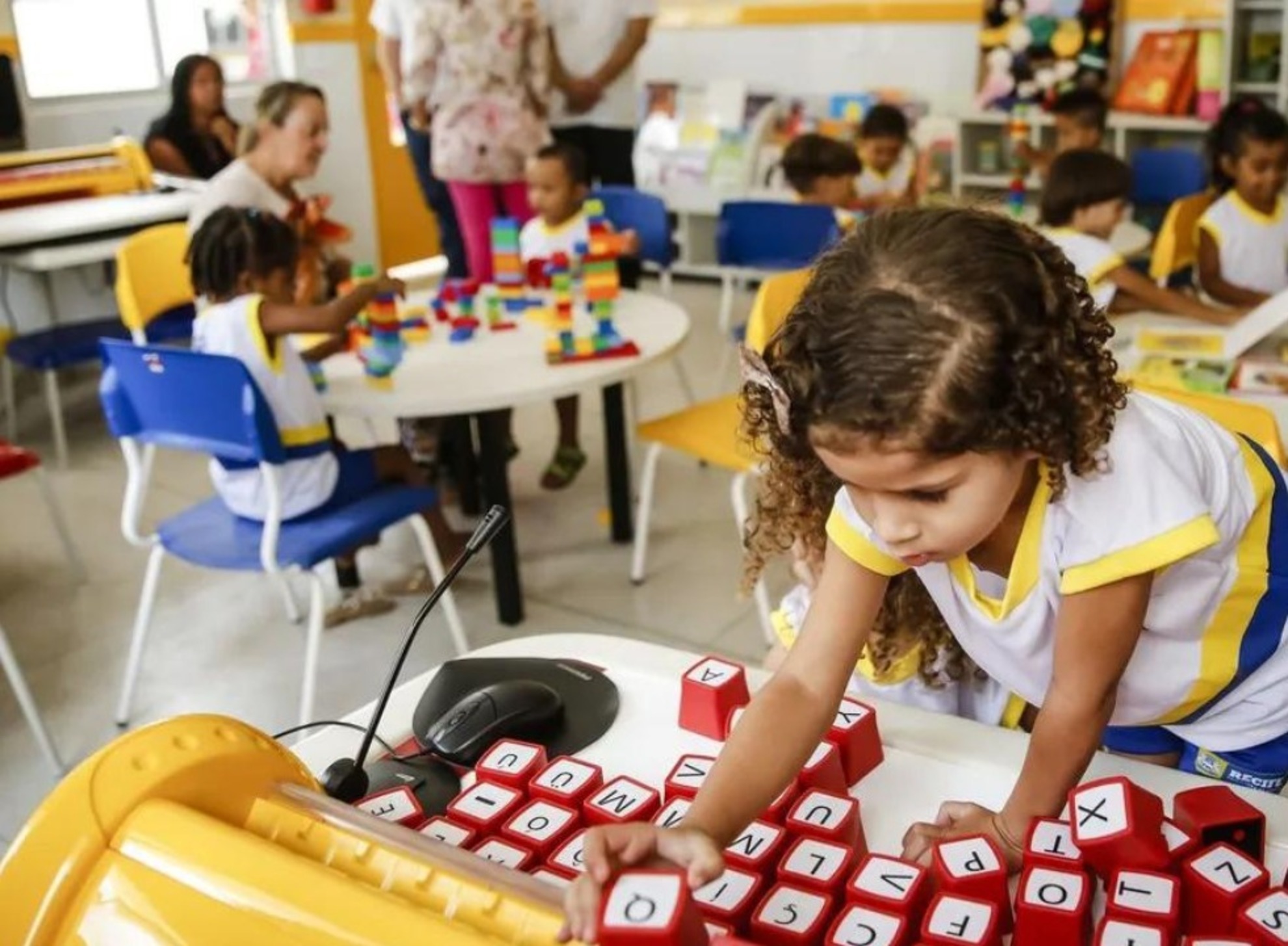 Com 4,1 milhões de matrículas, Brasil avança para bater a meta de 5 milhões de crianças de até 3 anos nas creches