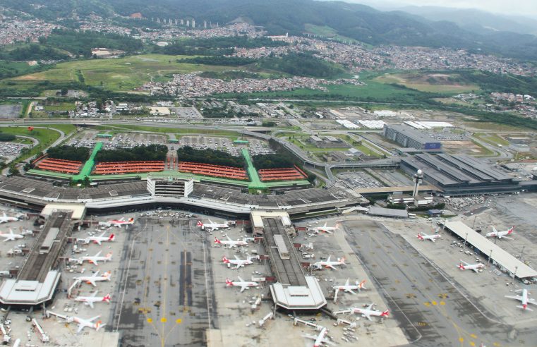 Passageiros são presos no Aeroporto de Guarulhos com 9 kg de cocaína em operação da PF e FAB