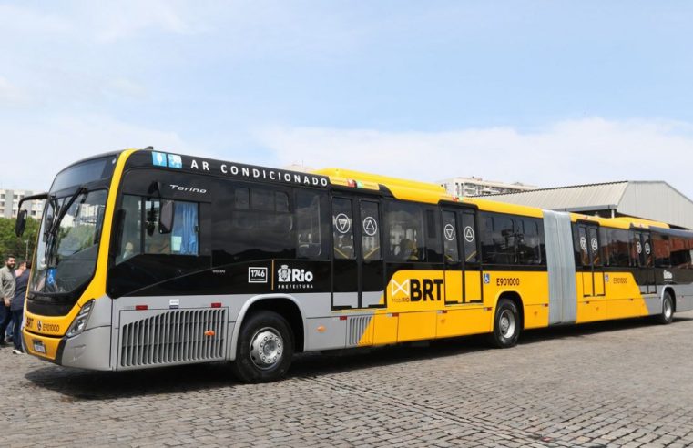 Homem é detido após atirar pedras em BRT no Terminal Jardim Oceânico