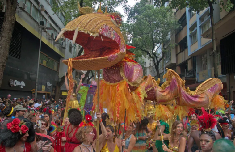 Fim de semana de pré-carnaval tem quase 90 blocos no Rio