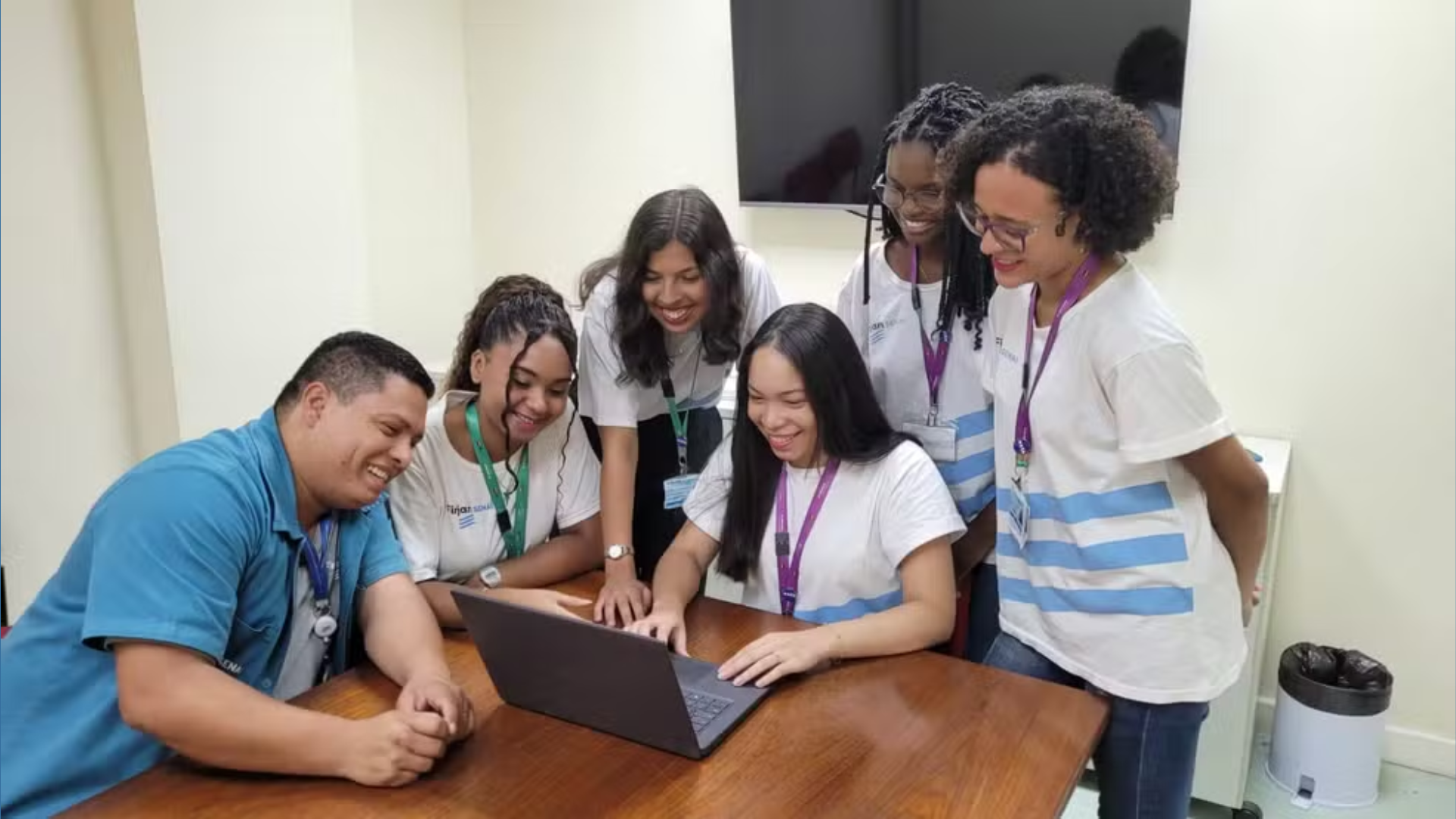 Jovens de São Gonçalo vencem concurso da Nasa e vão visitar a empresa nos EUA