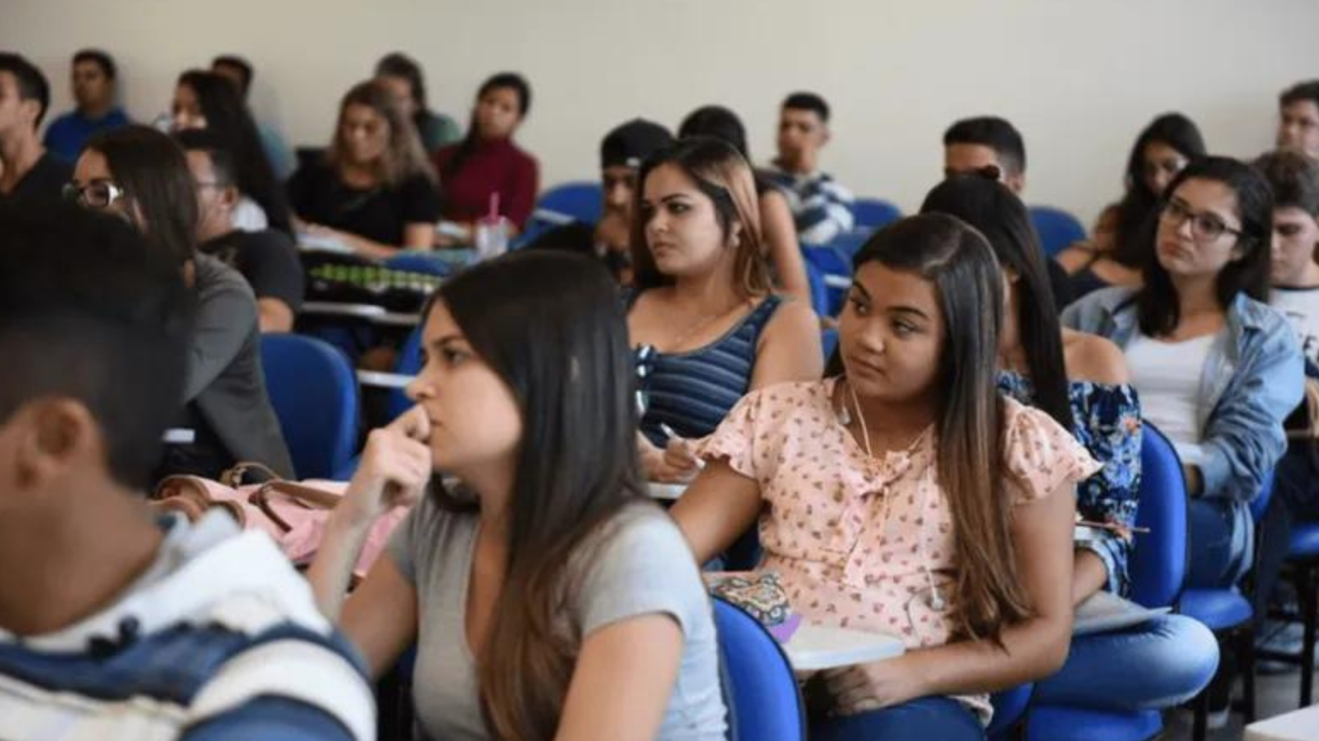 Governo lança Fies Social para estudantes de baixa renda