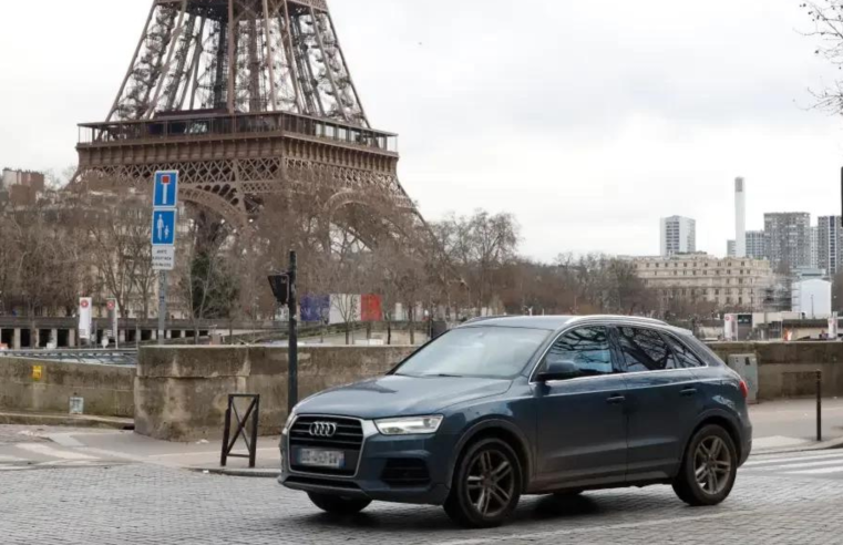 Paris anuncia que irá triplicar tarifa de estacionamento de SUVs em setembro