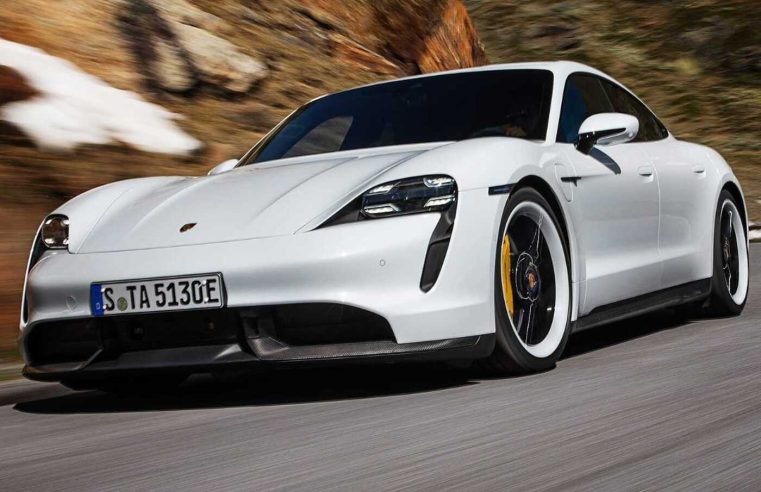 Novo Taycan, elétrico da Porsche, carrega mais rápido e é mais potente. Modelo chega ao Brasil em 2025 