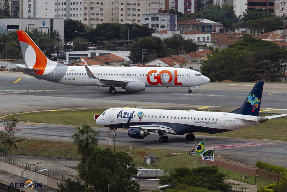 No mercado de aviação, Azul estuda compra da Gol