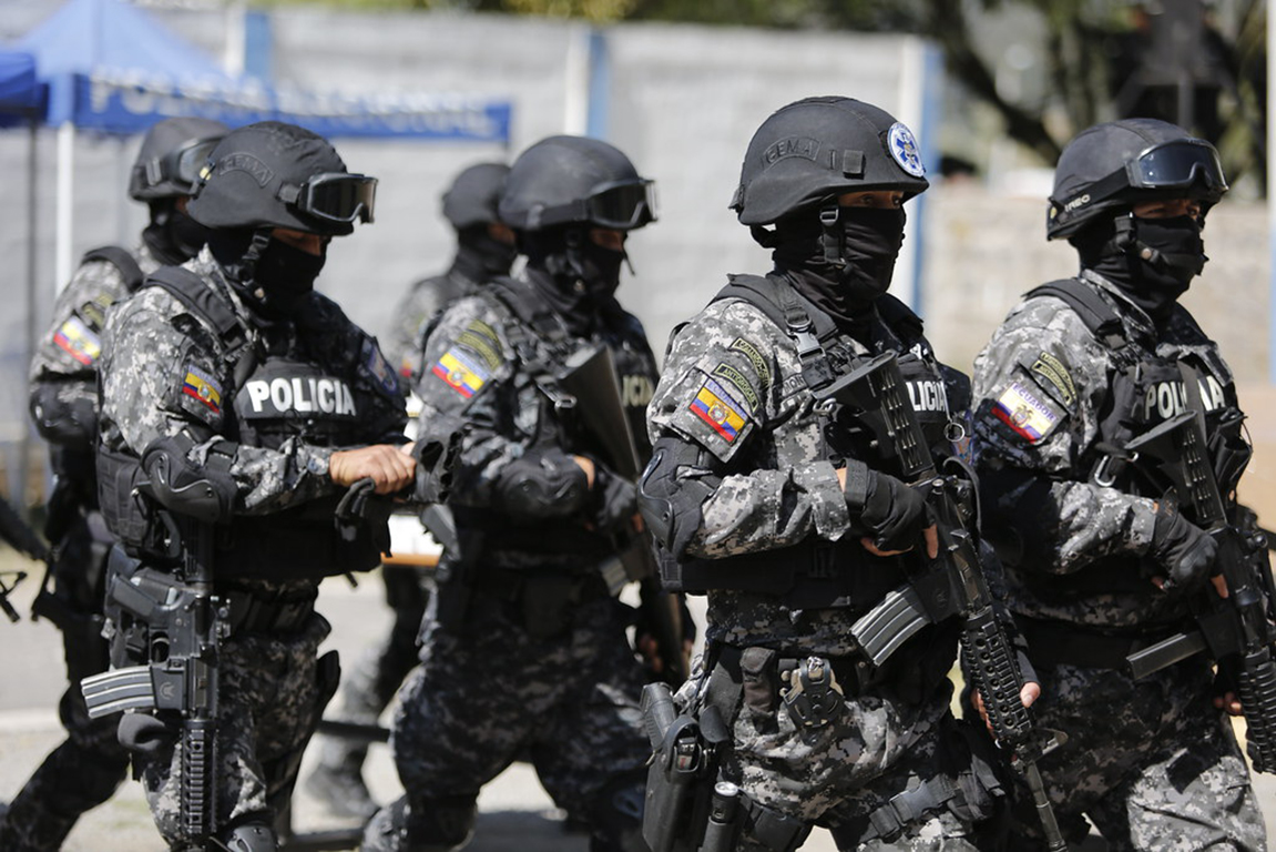 Polícia do Equador prende 8 juízes suspeitos de envolvimento com o crime organizado