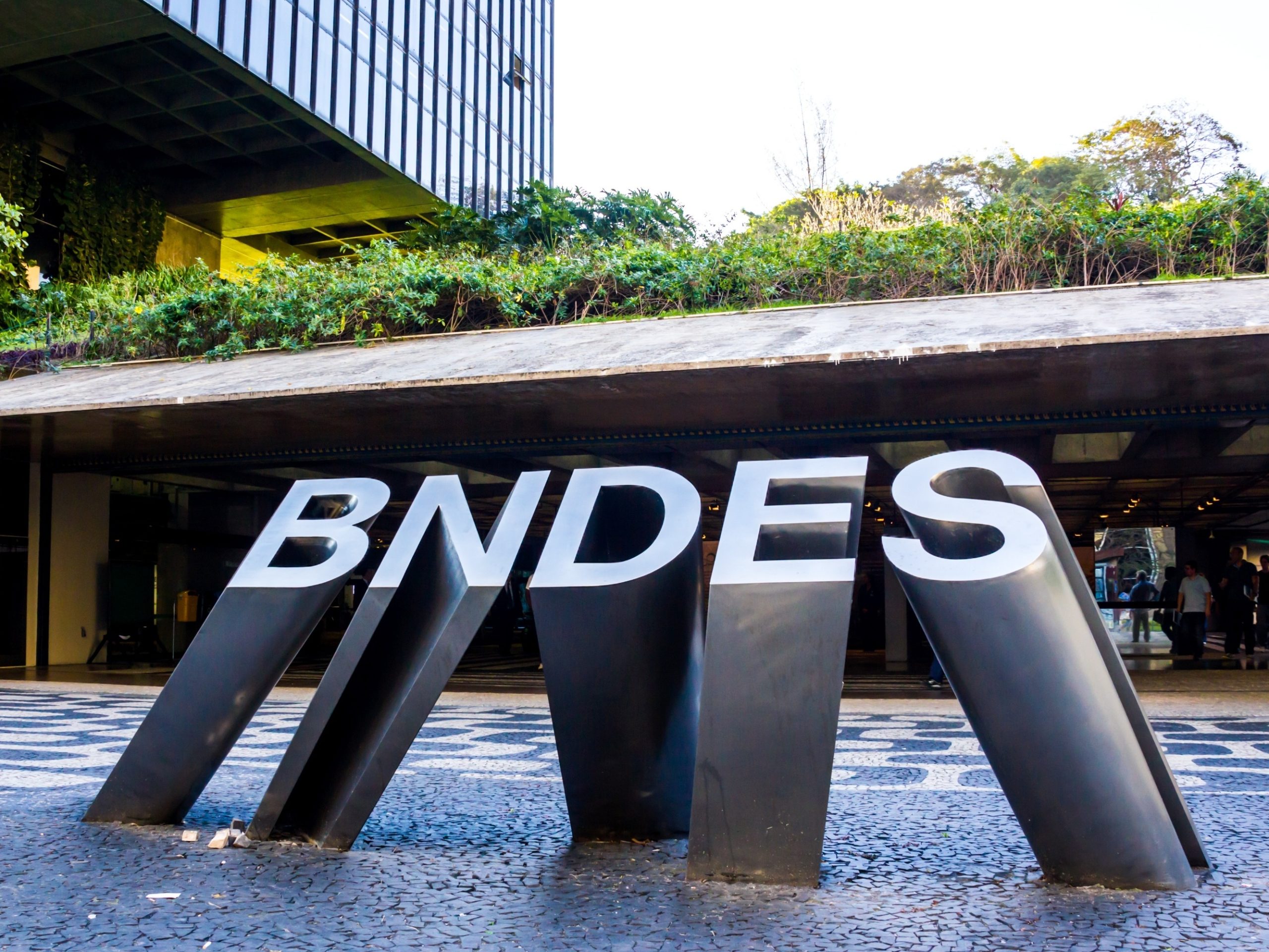 BNDES vai investir R$ 50 milhões em projetos em periferias