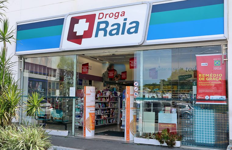 Droga Raia oferece aferição de pressão gratuita à população do Rio