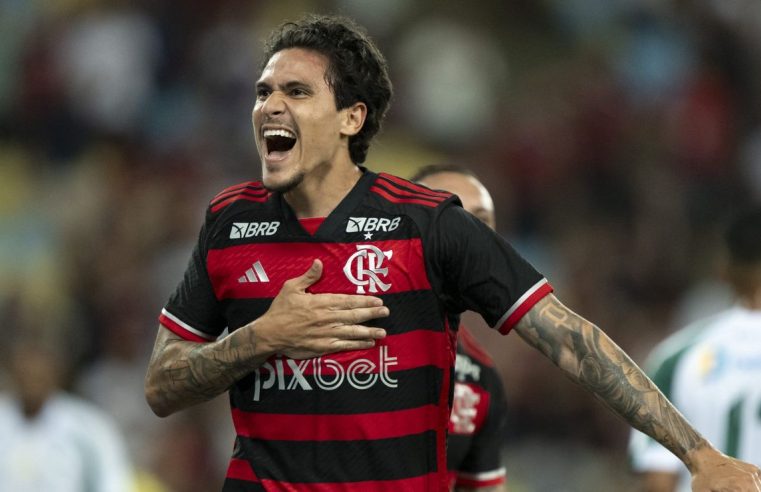 Flamengo vence Fluminense por 2 X 0 e se aproxima da final do Carioca.