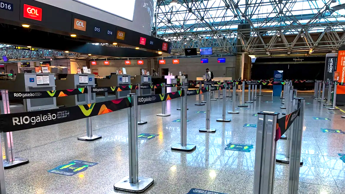 PF prende homem que portava 4kg de cocaína no Aeroporto do Galeão