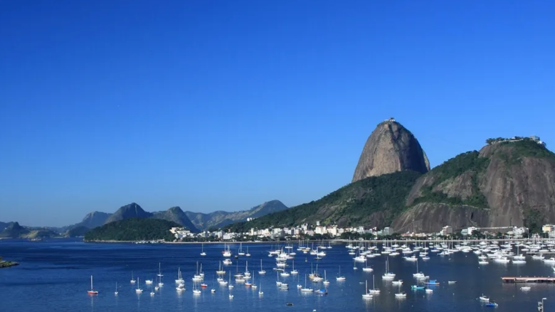 Previsão de sol forte e praias lotadas marcam o feriado no Rio