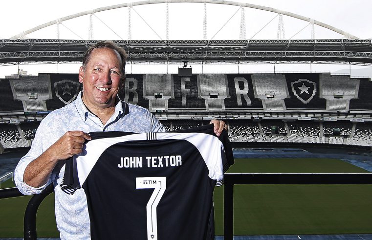 John Textor pode ficar fora do futebol durante um ano