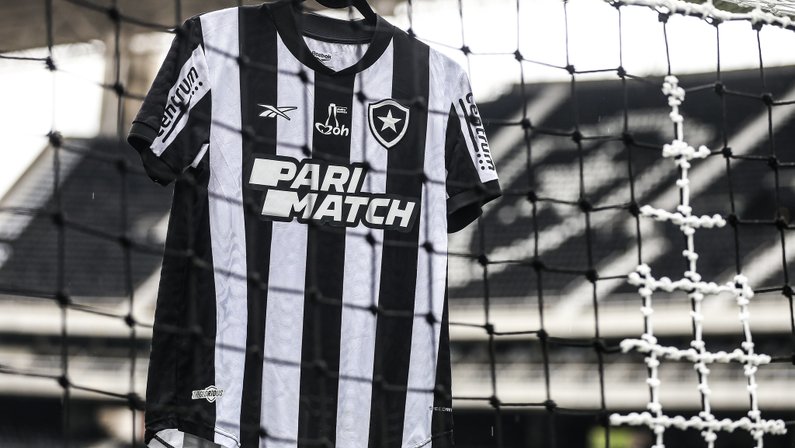 Nova camisa do Botafogo terá gola V e tem lançamento previsto para esta terça (30)