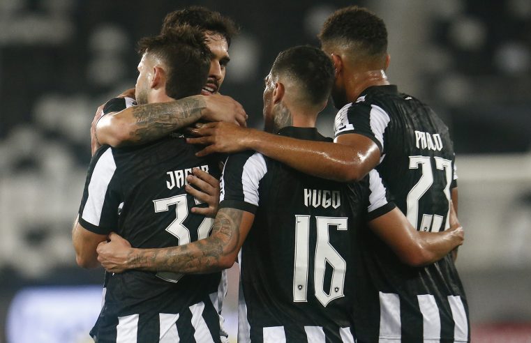 Com gol de falta de Savarino, Botafogo goleia Juventude por 5 a 1 e entra no G-4 do Brasileirão