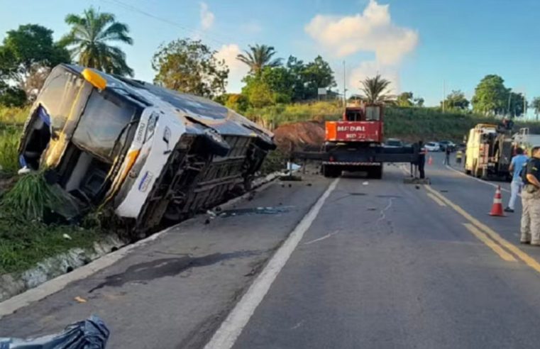 Ônibus de turismo do Rio sofre acidente na Bahia e deixa nove mortos e 23 feridos
