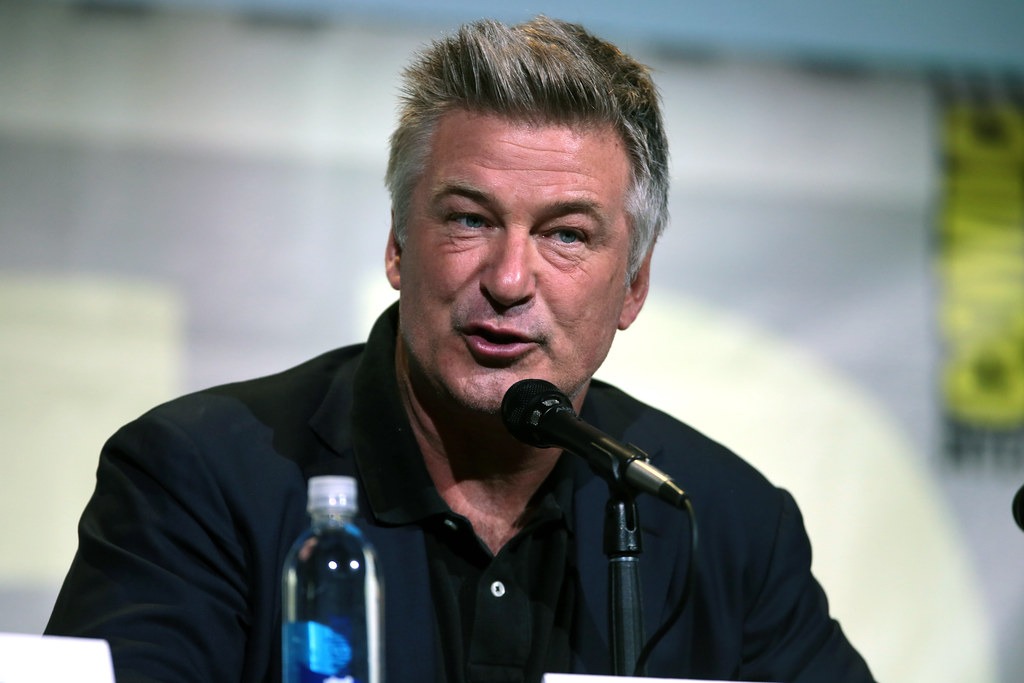 Caso Alec Baldwin: promotora alega que ator ‘não tinha nenhum controle emocional’ em set