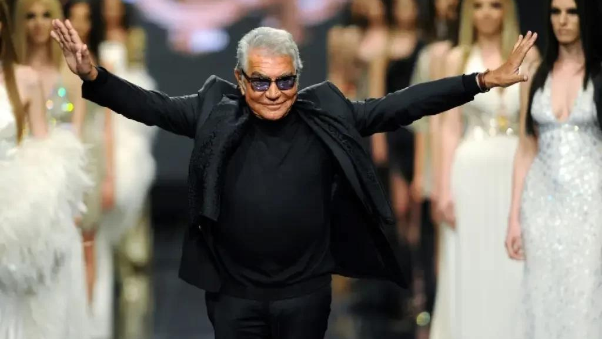 Roberto Cavalli, estilista das celebridades, morre aos 83 anos