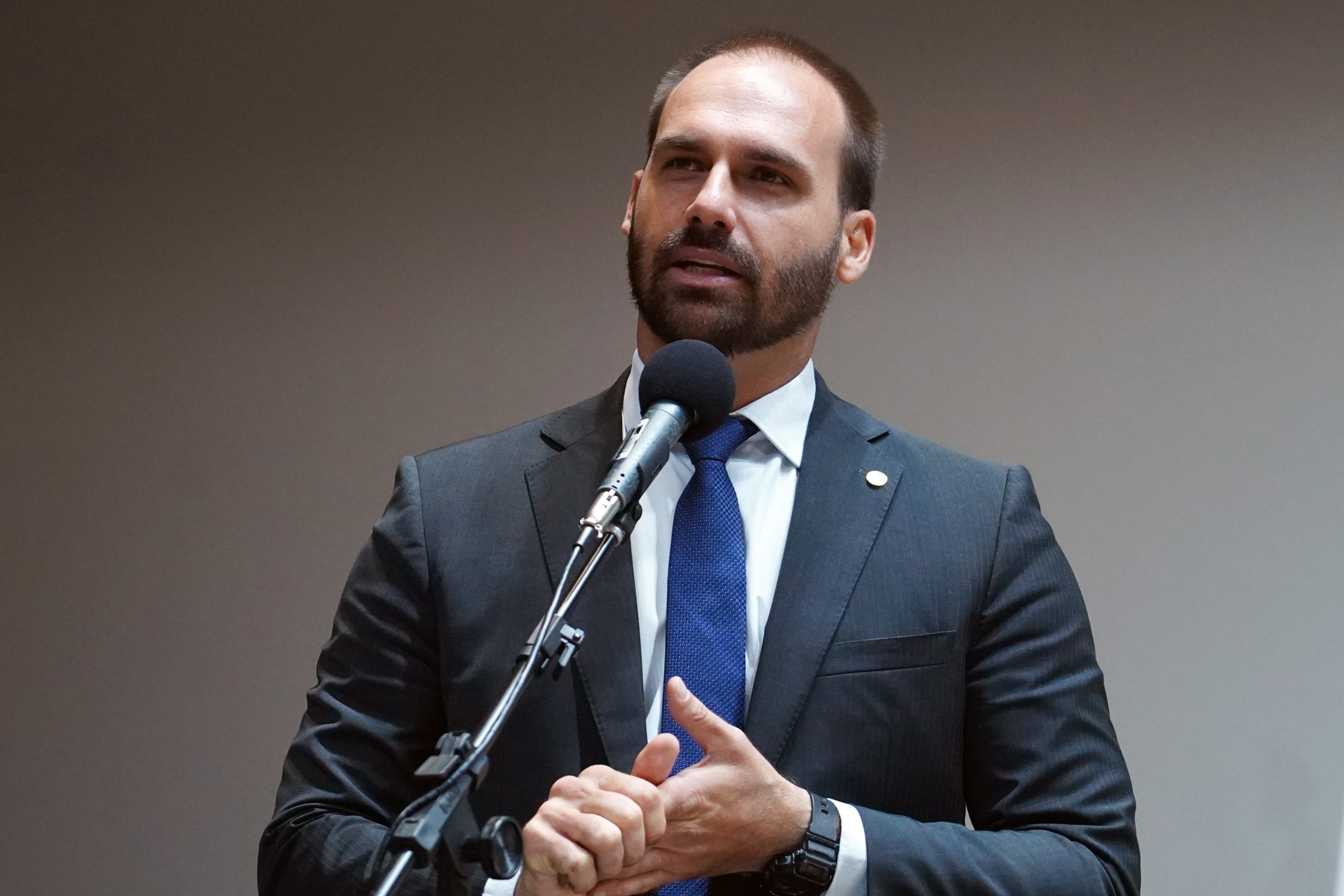 Eduardo Bolsonaro defende soltura de Chiquinho Brazão e critica decisão do STF