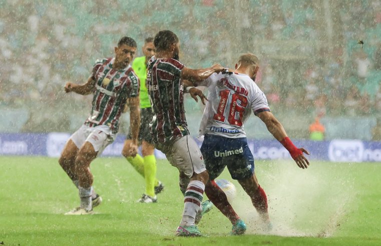 Fluminense perde para o Bahia por 2 a 1 em jogo tumultuado na Arena Fonte Nova