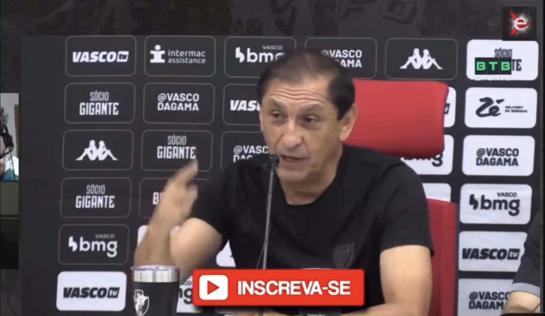 Após derrota por 2 a 1 para o Bragantino, técnico do Vasco critica arbitragem com comentário machista