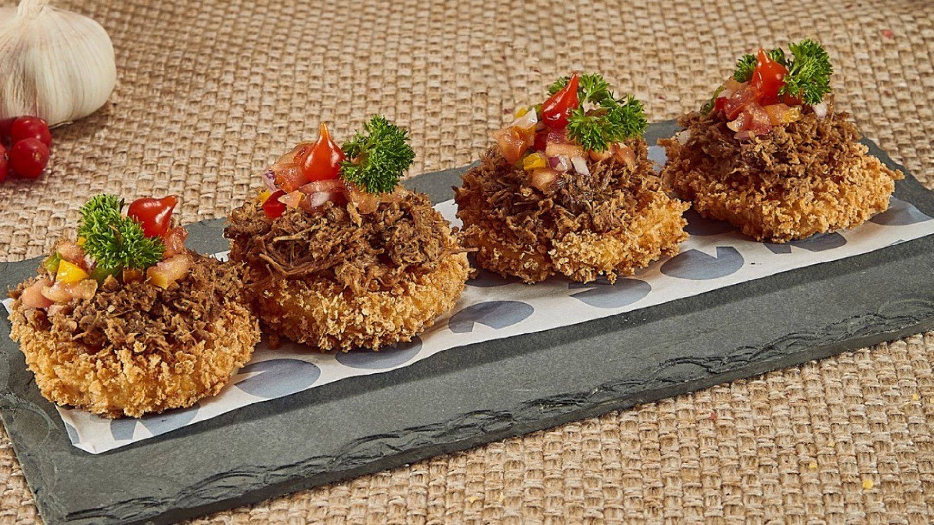 Canapé da D. Maria: Beneh Gastrobar estreia com destaque no Comida Di Buteco