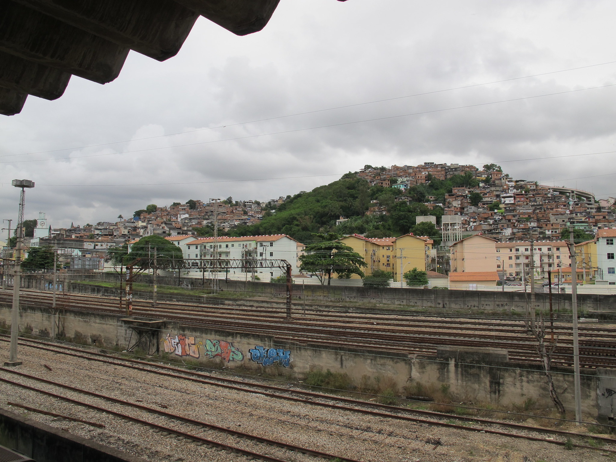 Correios inaugura agência no Morro da Mangueira