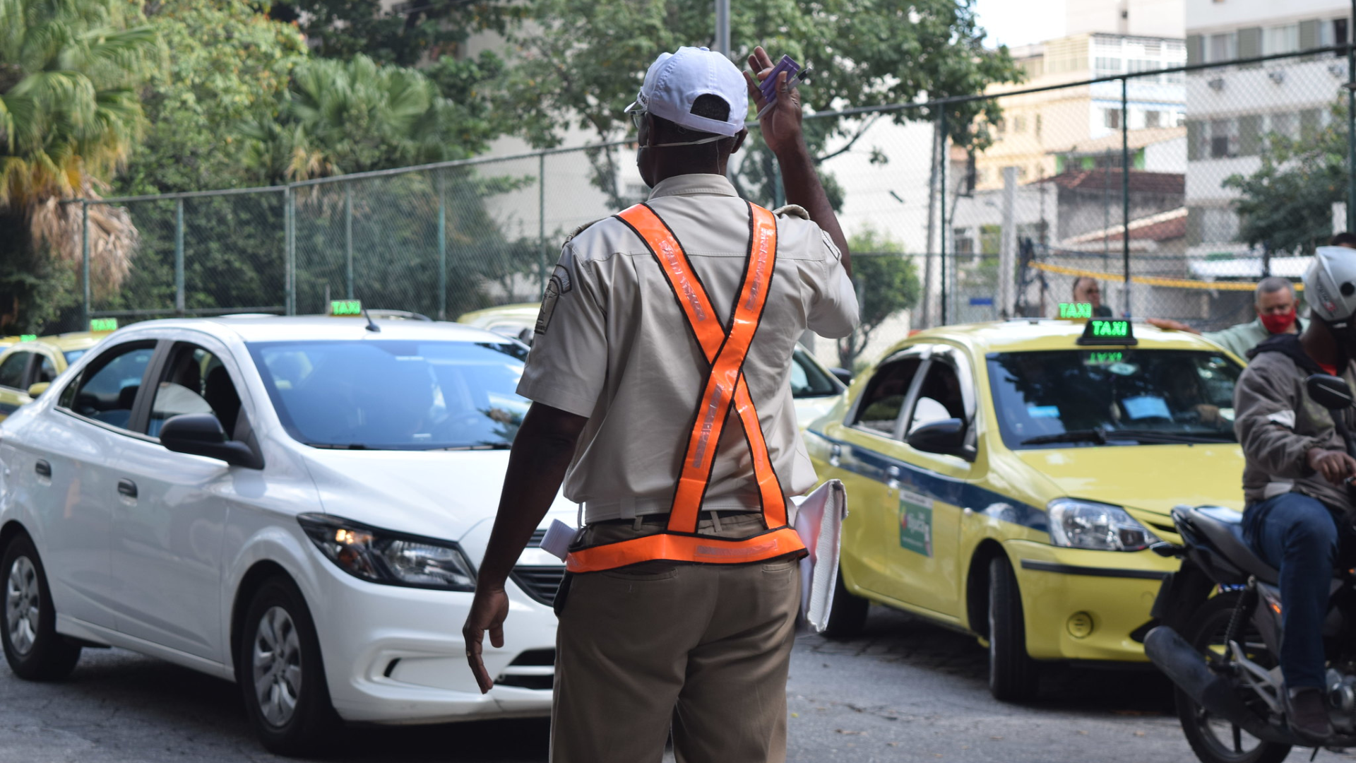 CET-Rio informa sobre suspensão das faixas reversíveis nesta segunda-feira (22)