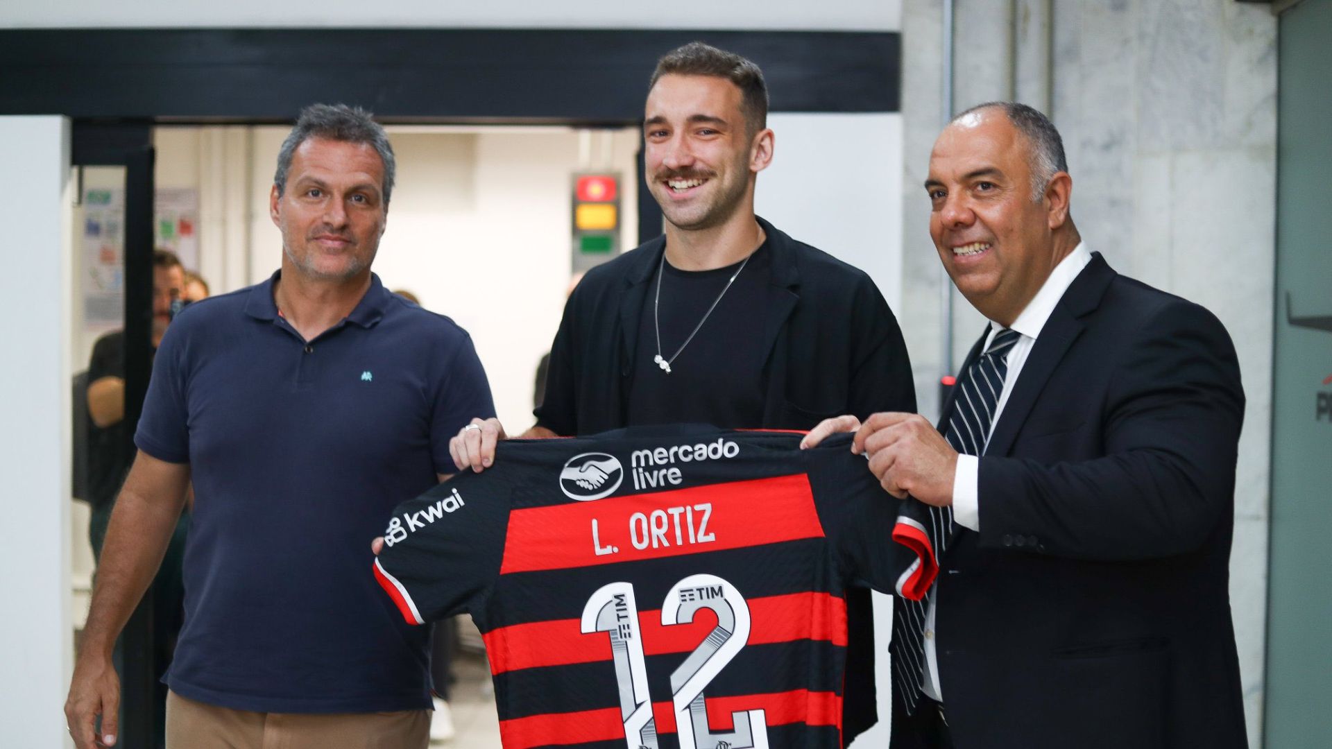 Léo Ortiz espera oportunidade para estrear pelo Flamengo