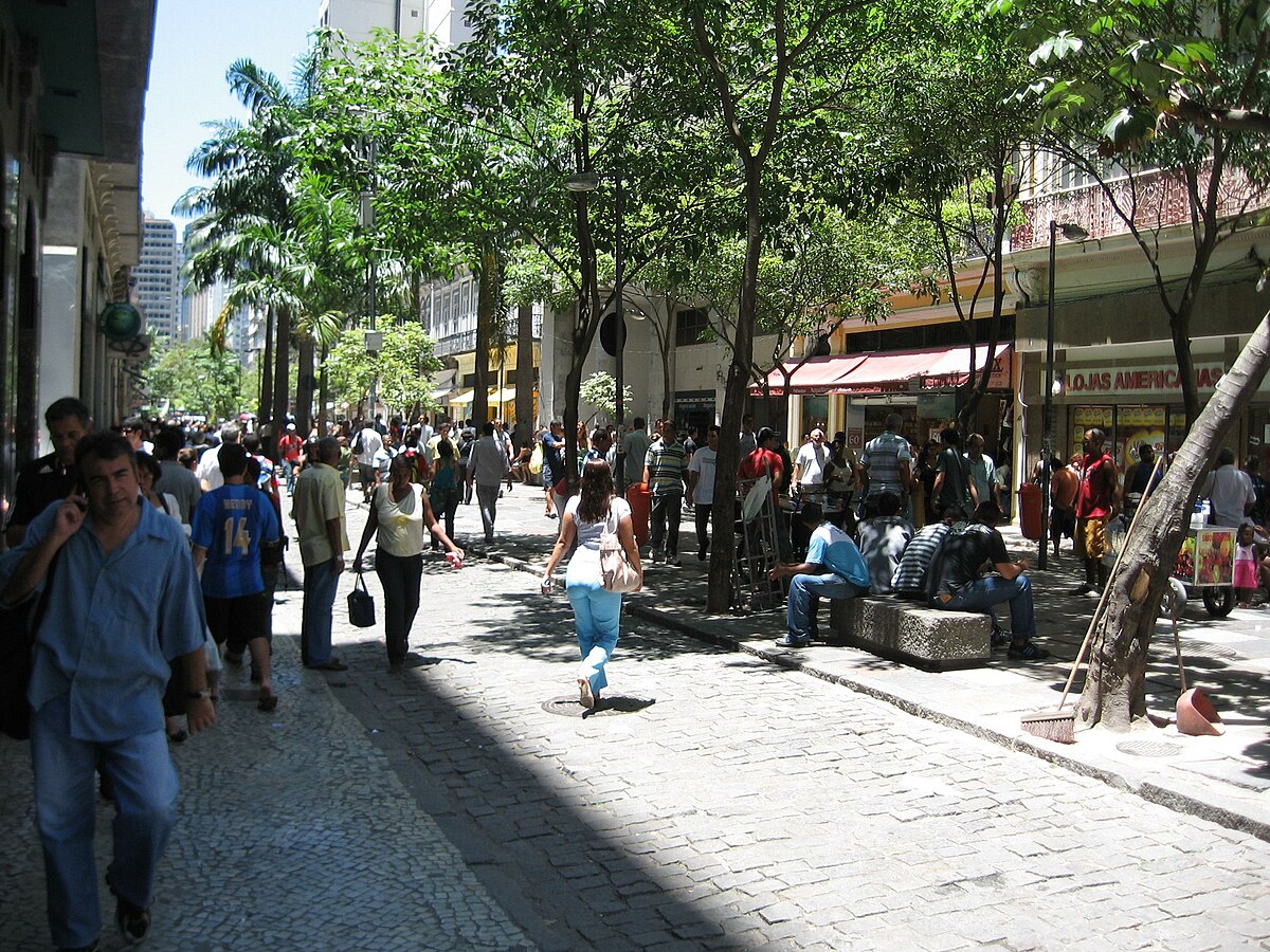Feira de Ambulantes é oficialmente criada na Rua Uruguaiana, no Centro do Rio